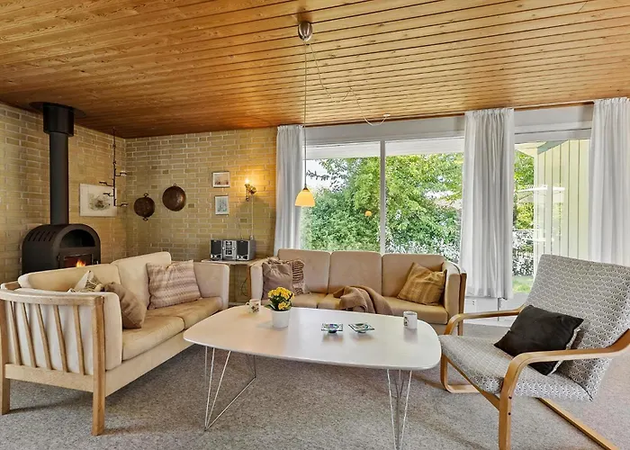 Solbakken Vi Holiday home *